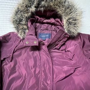 Lands’ End Burgundy Women’s Parka Coat with fur trimmed hood size Small